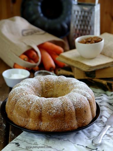 Zdjęcie - Babka marchewkowa - Przepisy kulinarne ze zdjęciami
