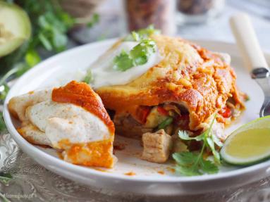 Zdjęcie - Pikantne enchilady z kurczakiem i awokado / Spicy enchiladas with chicken and avocado - Przepisy kulinarne ze zdjęciami