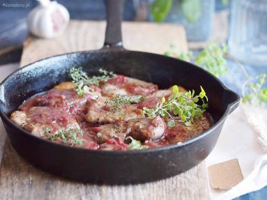 Zdjęcie - Polędwiczka wieprzowa w sosie rabarbarowym / Pork loin with rhubarb sauce - Przepisy kulinarne ze zdjęciami