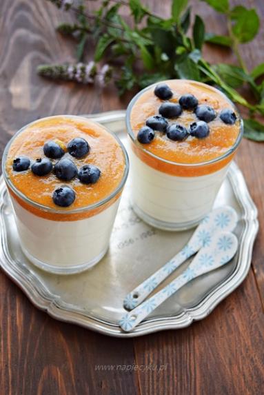 Zdjęcie - Deser jogurtowy na zimno - Przepisy kulinarne ze zdjęciami