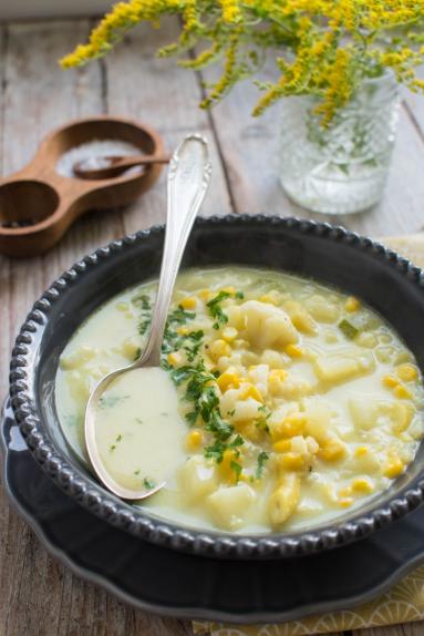 Zdjęcie - Zupa kalafiorowa z kukurydzą - Przepisy kulinarne ze zdjęciami