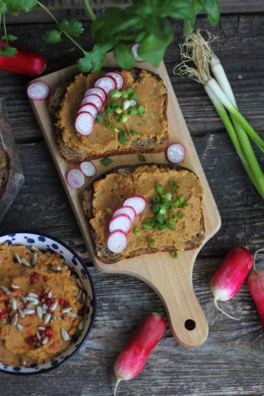 Zdjęcie - Pasta kanapkowa z czerwonej soczewicy - Przepisy kulinarne ze zdjęciami