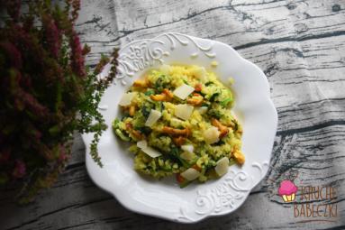 Zdjęcie - Risotto z kurkami, szpinakiem i serem grana padano - Przepisy kulinarne ze zdjęciami