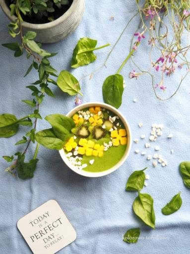 Zdjęcie - Zielone smoothie bowl - Przepisy kulinarne ze zdjęciami