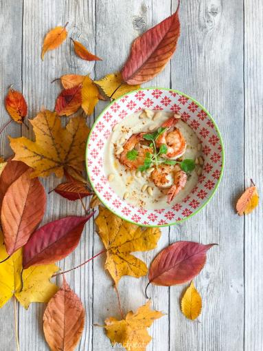 Zdjęcie - Krem z białych warzyw z krewetkami - Przepisy kulinarne ze zdjęciami