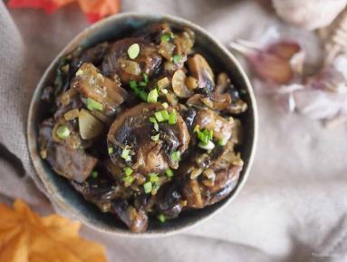 Zdjęcie - Sałatka pieczarkowa na ciepło / Warm mushroom salad - Przepisy kulinarne ze zdjęciami
