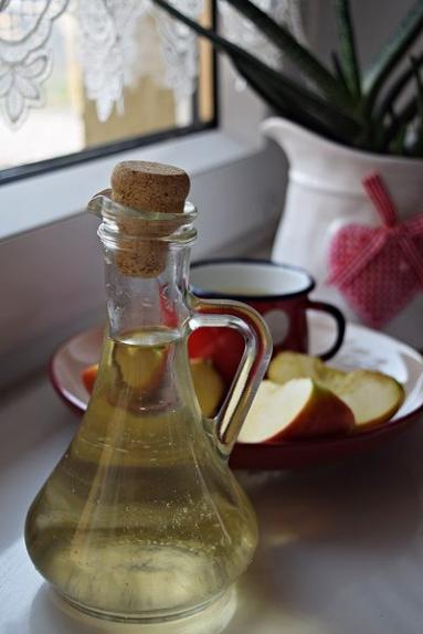 Zdjęcie - Jak zrobić ocet jabłkowy - Przepisy kulinarne ze zdjęciami