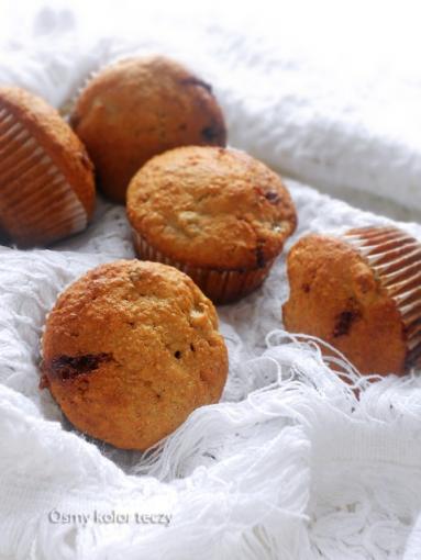 Zdjęcie - Śniadaniowe muffinki z otrębami, bananem i Daim. - Przepisy kulinarne ze zdjęciami