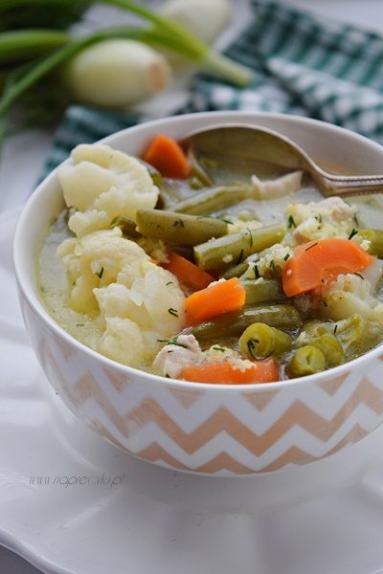 Zdjęcie - Zupa dietetyczna z warzywami i kurczakiem - Przepisy kulinarne ze zdjęciami
