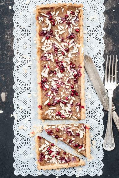 Zdjęcie - Zdrowy mazurek z kremem daktylowym i śliwkowym - Przepisy kulinarne ze zdjęciami