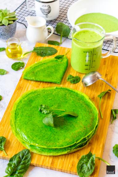 Zdjęcie - Zielone naleśniki ze szpinakiem - Przepisy kulinarne ze zdjęciami