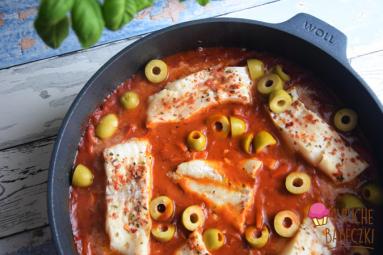 Zdjęcie - Dorsz z warzywami w sosie pomidorowym - Przepisy kulinarne ze zdjęciami