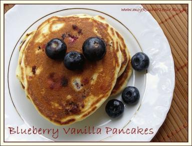 Zdjęcie - Blueberry Vanilla Pancakes czyli pancakes z borówką amerykańską   - Przepisy kulinarne ze zdjęciami