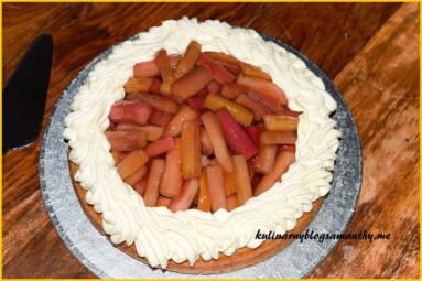 Zdjęcie - Ciasto deserowe z rabarbarem - Przepisy kulinarne ze zdjęciami