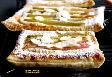 Zdjęcie - Rabarbarowe tartaletki frangipane - expresowe - Przepisy kulinarne ze zdjęciami