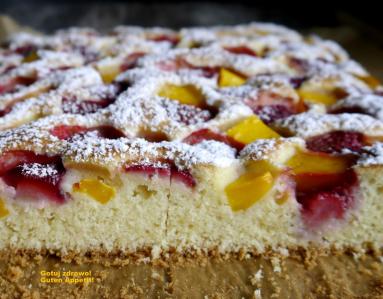 Zdjęcie - Kokosowe ciasto z truskawkami i mango - Przepisy kulinarne ze zdjęciami