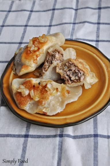 Zdjęcie - Pierogi z mięsem mielonym - Przepisy kulinarne ze zdjęciami