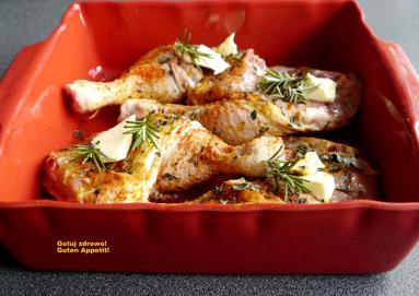 Zdjęcie - Chrupiące udka kurczaka z pieczarkami - Przepisy kulinarne ze zdjęciami