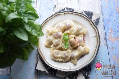 Zdjęcie - Pierogi z czereśniami i sosem z białej czekolady - Przepisy kulinarne ze zdjęciami