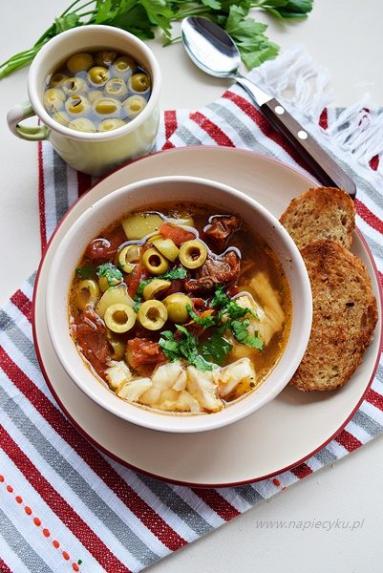 Zdjęcie - Włoska zupa z dorszem - Przepisy kulinarne ze zdjęciami