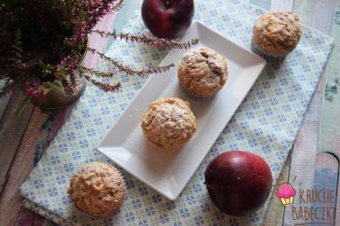 Zdjęcie - Muffiny na kefirze z jabłkami i orzechami - Przepisy kulinarne ze zdjęciami