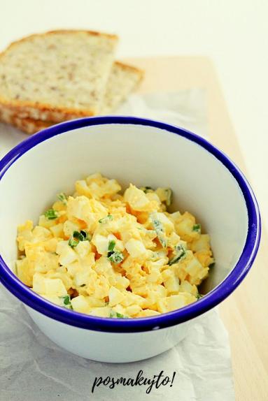 Zdjęcie - Pasta jajeczna ze szczypiorkiem - Przepisy kulinarne ze zdjęciami