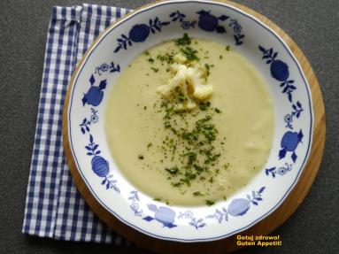 Zdjęcie - Zupa kalafiorowa z topinamburem Michaela Mosleya - Przepisy kulinarne ze zdjęciami