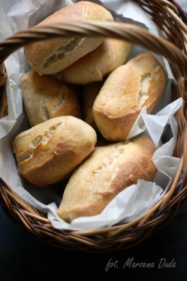 Zdjęcie - Bułki pszenne z biboszem - Przepisy kulinarne ze zdjęciami