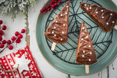 Zdjęcie - Świąteczne ciasto czekoladowe z korzenną nutą - Przepisy kulinarne ze zdjęciami