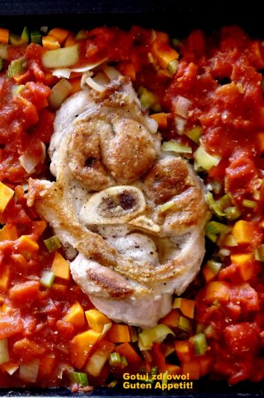 Zdjęcie - Ossobucco alla milanese - gicz cielęca duszona w warzywach - Przepisy kulinarne ze zdjęciami