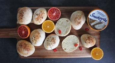 Zdjęcie - Pomarańczowe bułeczki - Przepisy kulinarne ze zdjęciami