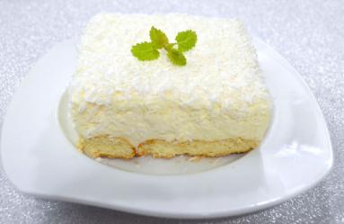 Zdjęcie - Ciasto śnieżny puch bez pieczenia + film - Jak zrobić - Smakowite Dania - Przepisy kulinarne ze zdjęciami