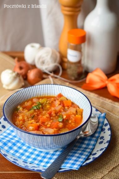 Zdjęcie - Zimowa pomidorowa z kminkiem i soczewicą | U stóp Benbulbena - Przepisy kulinarne ze zdjęciami