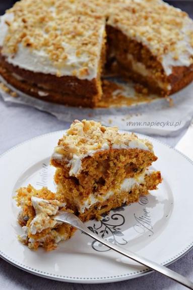 Zdjęcie - Tort marchewkowy z mascarpone - Przepisy kulinarne ze zdjęciami