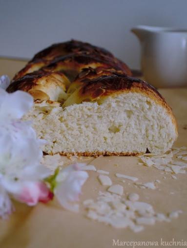 Zdjęcie - Chałka drożdżowa – bez   masła, jajek, nabiału - Przepisy kulinarne ze zdjęciami