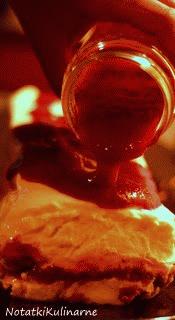 Zdjęcie - Weekendowa cukiernia #12 - Sernik na zimno z białą czekoladą, owocami i ciasteczkami amaretti - Przepisy kulinarne ze zdjęciami