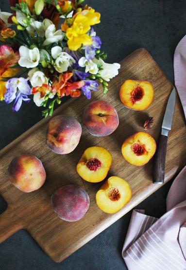 Zdjęcie - Knedle z brzoskwiniami - Przepisy kulinarne ze zdjęciami