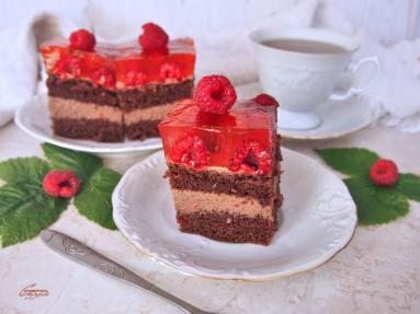 Zdjęcie - Czekoladowe ciasto z malinami i nutellą - Przepisy kulinarne ze zdjęciami