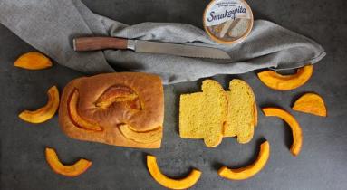 Zdjęcie - Dyniowy chleb kanapkowy - Przepisy kulinarne ze zdjęciami