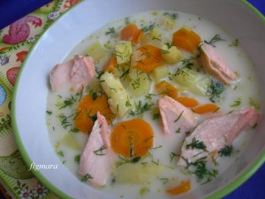 Zdjęcie - Zupa z łososiem i szparagami - Przepisy kulinarne ze zdjęciami