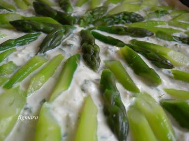Zdjęcie - Pizzo-tarta ze szparagami i serem ricotta - Przepisy kulinarne ze zdjęciami