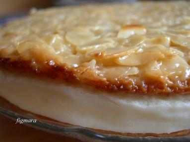 Zdjęcie - Kruche ciasto z masą jabłkowo-serową i płatkami migdałowymi - Przepisy kulinarne ze zdjęciami