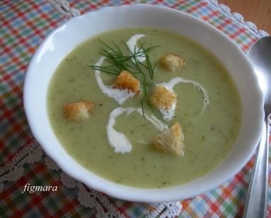 Zdjęcie - Zupa ze świeżych ogórków - Przepisy kulinarne ze zdjęciami