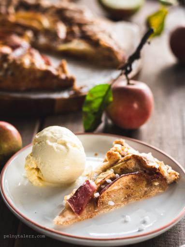Zdjęcie - Orkiszowe galette  z jabłkami - Przepisy kulinarne ze zdjęciami