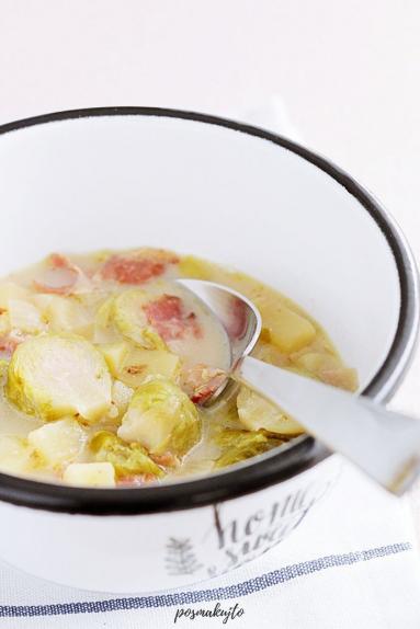 Zdjęcie - Zupa z brukselką, boczkiem i ziemniakami - Przepisy kulinarne ze zdjęciami