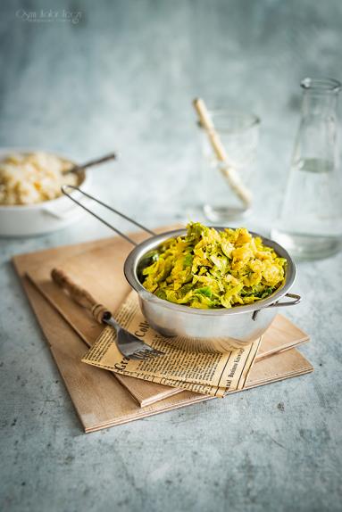 Zdjęcie - Brukselka curry – szybka i smaczna - Przepisy kulinarne ze zdjęciami