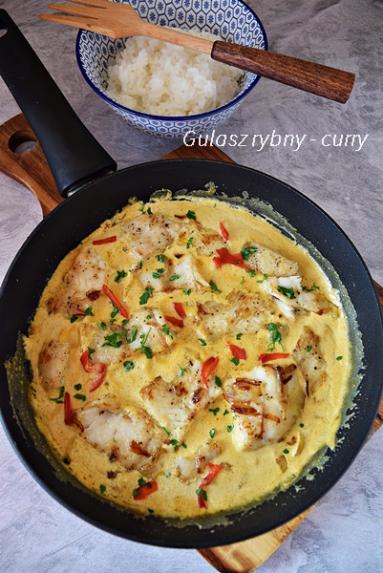 Zdjęcie - Ryba z sosie curry – szybki obiad - Przepisy kulinarne ze zdjęciami