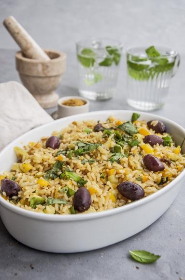 Zdjęcie - Ryż po marokańsku z warzywami - Przepisy kulinarne ze zdjęciami