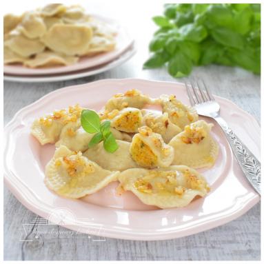 Zdjęcie - Pierogi z soczewicą i marchewką - Przepisy kulinarne ze zdjęciami