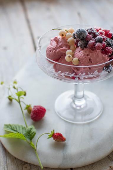 Zdjęcie - Domowe lody owocowe - Przepisy kulinarne ze zdjęciami